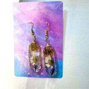 Gold resin floral stainless steel hook earrings